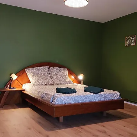Maison Spacieuse De 2 A 8 Personnes * Vaumas